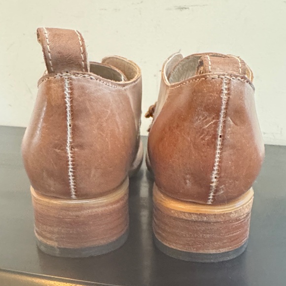 LIKE NEW Freebird Women's Brown Quilted Leather Loafers - Picture 7 of 10